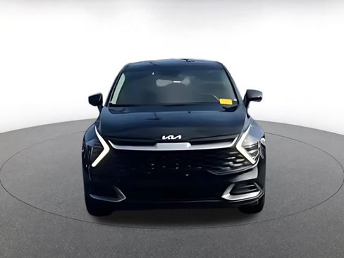 Used 2025 Kia Sportage LX image 16