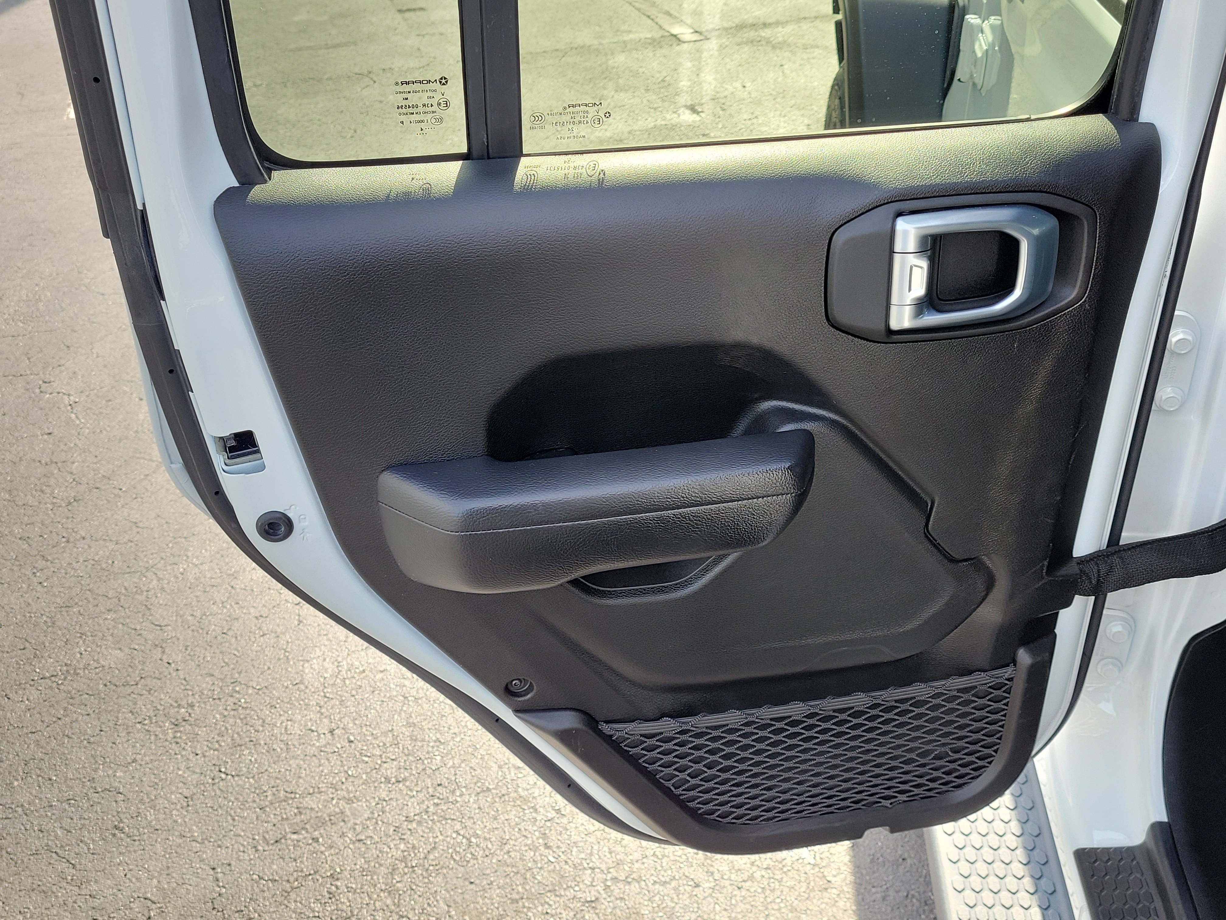 Used 2024 Jeep Wrangler Unlimited Sport AWD/4WD image 9