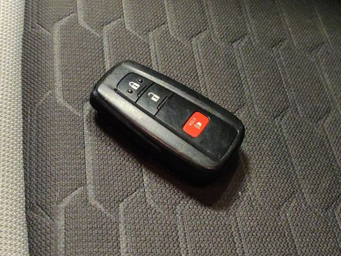 Used 2019 Toyota Corolla SE w/ SE Option Package image 32