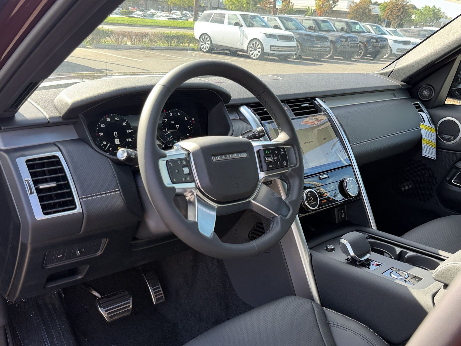 New 2026 Land Rover Discovery Limited Edition AWD/4WD image 4