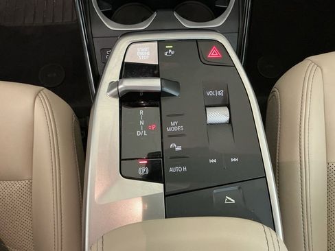 Certified 2025 BMW X1 xDrive28i w/ Technology Package image 17