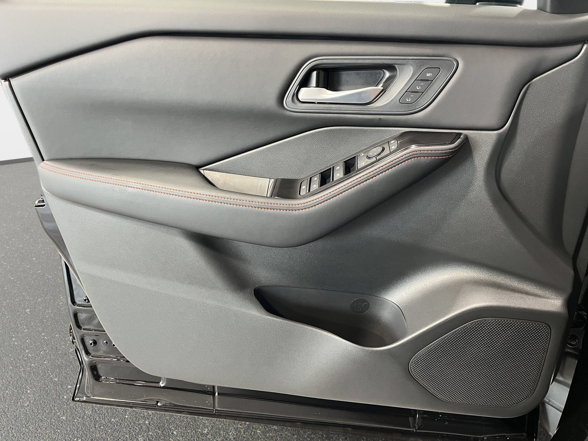 New 2026 Nissan Rogue SV w/ Rock Creek Premium Package AWD/4WD image 26