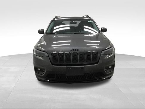Used 2019 Jeep Cherokee Latitude Plus AWD/4WD image 3