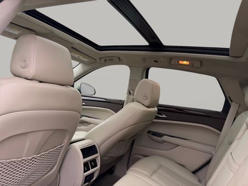 Used 2014 Cadillac SRX Luxury w/ Driver Awareness Package image 25