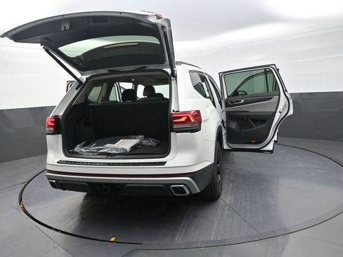 New 2026 Volkswagen Atlas Peak Edition image 33