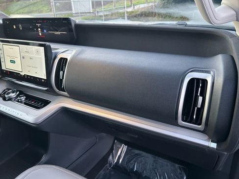 Used 2025 Ford Expedition Max Active image 26