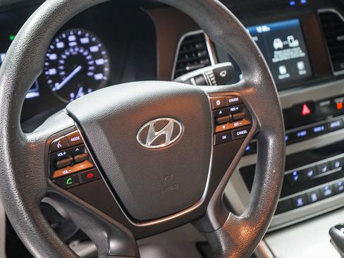 Used 2017 Hyundai Sonata SE image 23