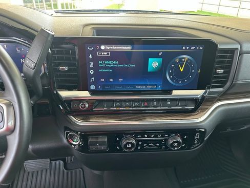 Used 2026 Chevrolet Silverado 1500 LT AWD/4WD image 23
