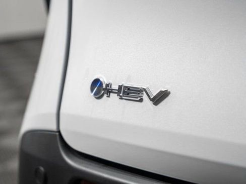 New 2026 Toyota Sienna XLE image 10