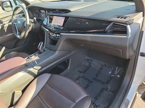 Used 2023 Cadillac XT6 Premium Luxury image 30