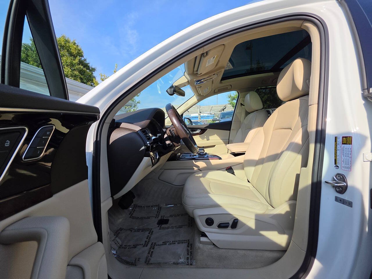 Used 2019 Audi Q7 3.0T Premium Plus w/ Premium Plus Package AWD/4WD image 8