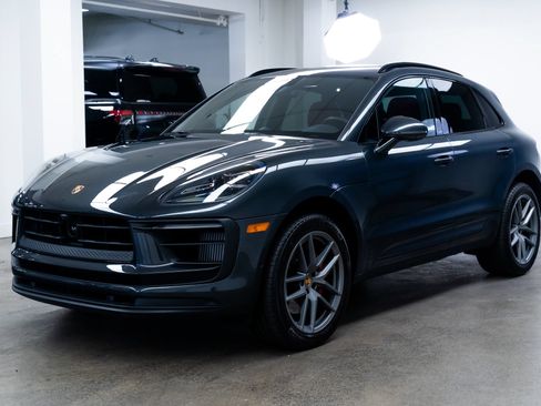Used 2024 Porsche Macan S AWD/4WD image 3