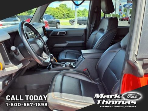 Used 2022 Ford Bronco Badlands image 8