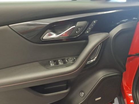 Used 2022 Chevrolet Blazer RS w/ Enhanced Convenience Package FWD image 12