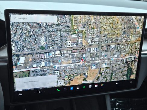 Used 2023 Tesla Model X AWD/4WD image 23