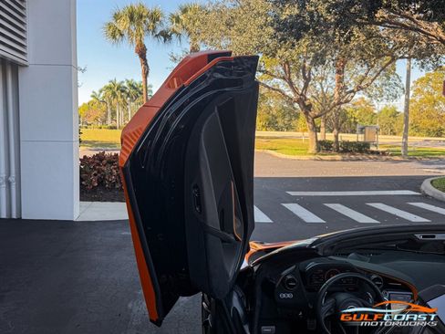 Used 2022 McLaren 720S Spider image 29