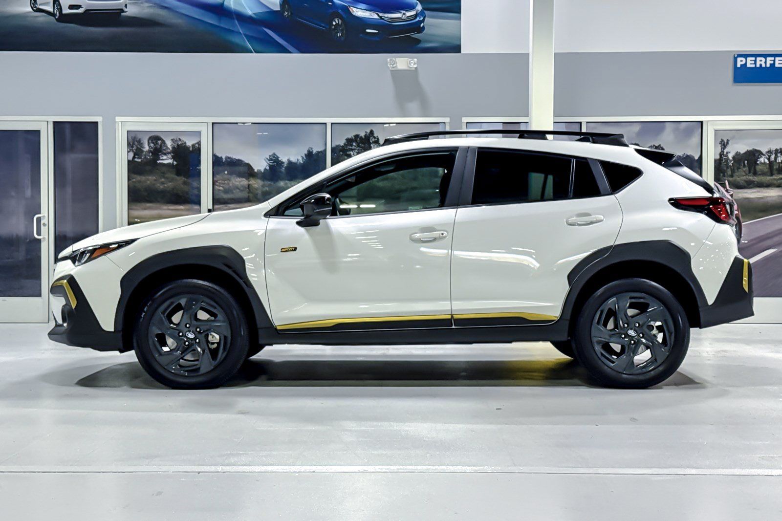 Used 2024 Subaru Crosstrek 2.5i Sport AWD/4WD image 2