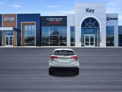 Used 2022 Honda HR-V EX-L image 4