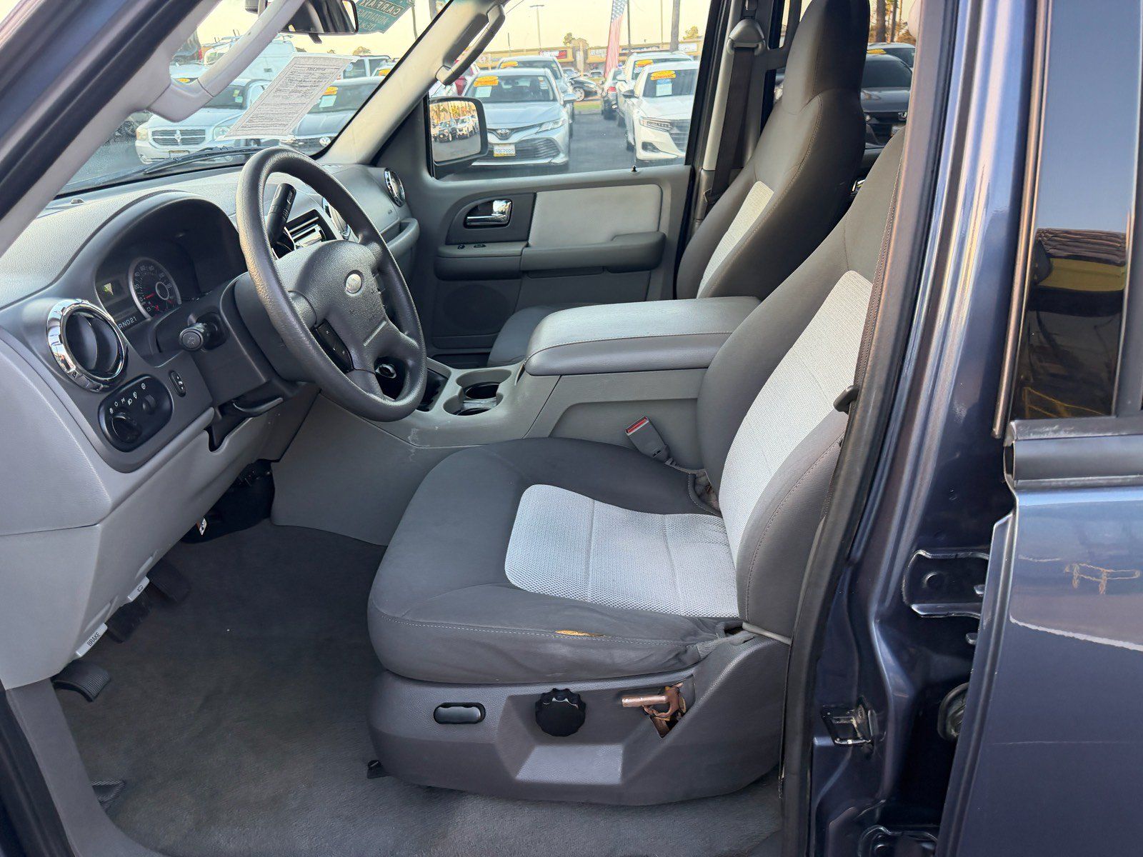 Used 2006 Ford Expedition XLT RWD image 21