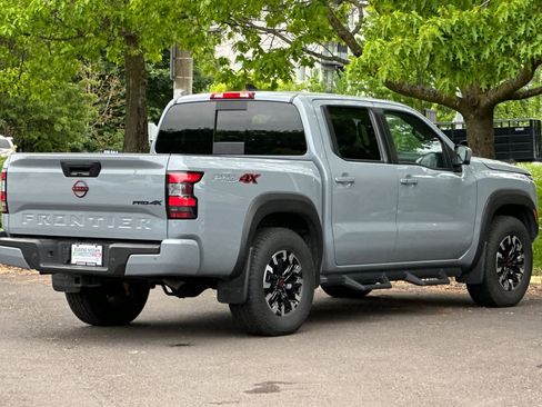 Used 2024 Nissan Frontier PRO-4X w/ Pro Convenience Package AWD/4WD image 2