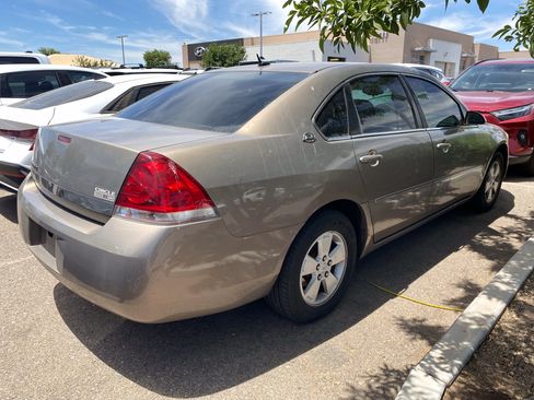 Used 2006 Chevrolet Impala LT FWD image 2