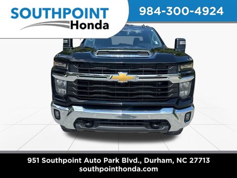 Used 2025 Chevrolet Silverado 2500 LT w/ Safety Package AWD/4WD image 2