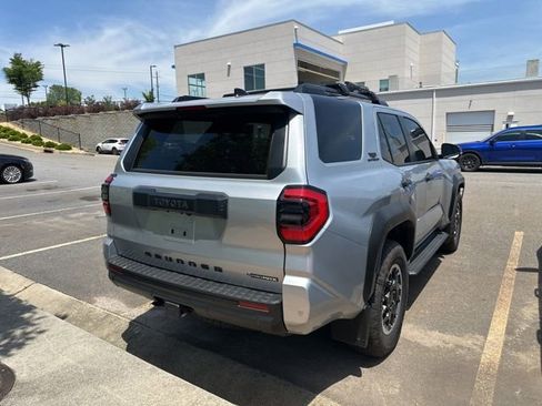 Used 2025 Toyota 4Runner TRD Off-Road Premium AWD/4WD image 4