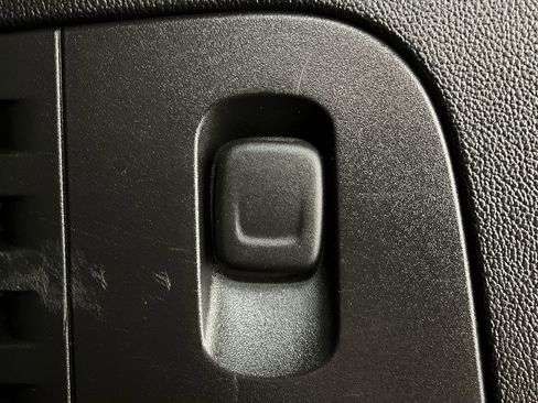 Used 2017 Chevrolet Tahoe LT w/ LT Midnight Edition AWD/4WD image 32