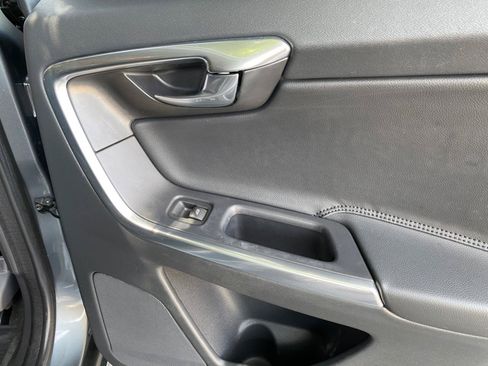 Used 2016 Volvo XC60 T6 Platinum FWD image 47