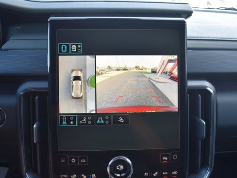 Used 2026 GMC Acadia AT4 w/ Luxury Package AWD/4WD image 41