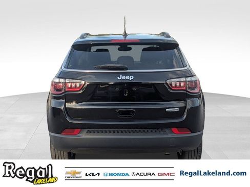 Used 2022 Jeep Compass Latitude image 4