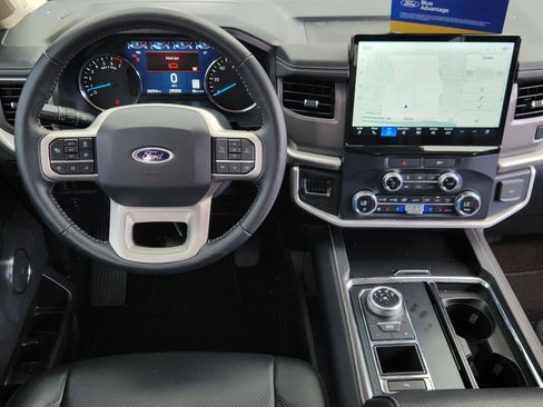 Certified 2022 Ford Expedition XLT RWD image 20