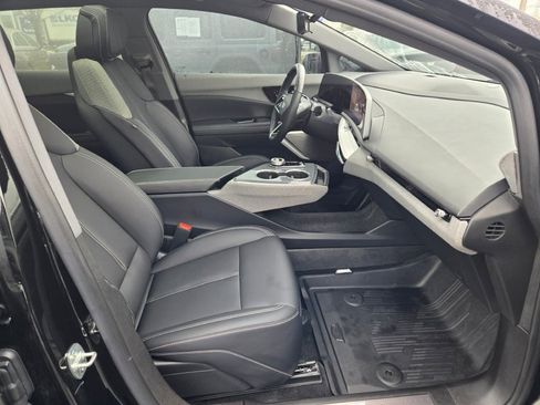 Used 2025 Cadillac Optiq Luxury 1 w/ LPO, Floor Liner Package image 7