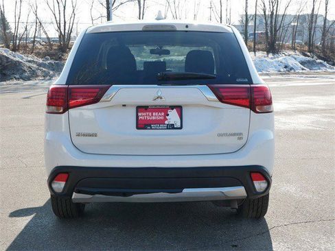 Used 2018 Mitsubishi Outlander SE image 6
