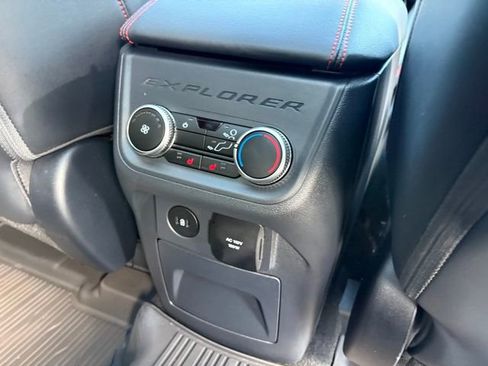 Used 2025 Ford Explorer ST AWD/4WD image 32