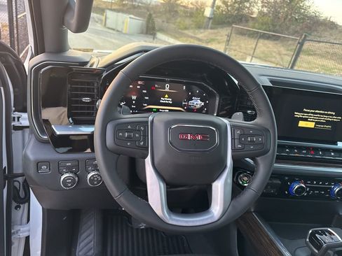 New 2026 GMC Sierra 1500 Elevation image 15