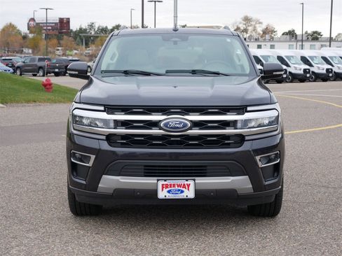 Used 2024 Ford Expedition Limited image 8