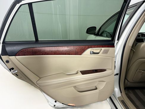 Used 2012 Toyota Avalon Limited image 27