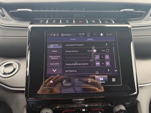 Used 2025 Jeep Grand Cherokee Altitude RWD image 29