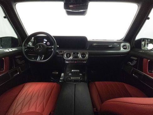 Used 2025 Mercedes-Benz G 550 image 27