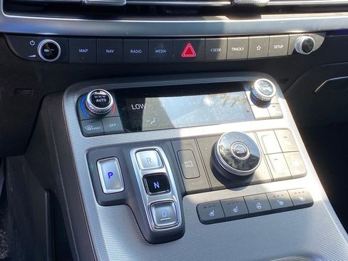 Used 2025 Hyundai Palisade Calligraphy FWD image 10