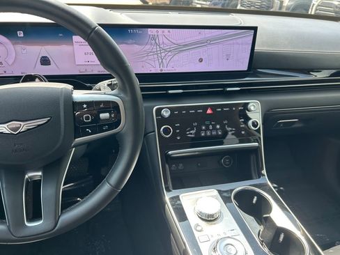 Used 2025 Genesis GV80 2.5T Standard AWD/4WD image 18