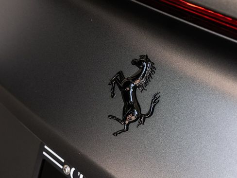 Used 2021 Ferrari 812 GTS RWD image 17