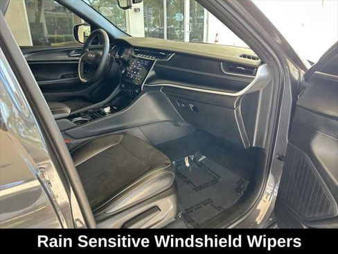 Certified 2023 Jeep Grand Cherokee L Laredo image 21