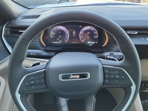 New 2026 Jeep Grand Cherokee L Limited image 10