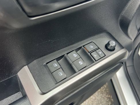 Used 2023 Toyota Tacoma SR5 w/ Technology Package AWD/4WD image 15