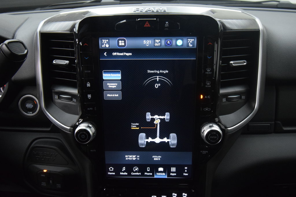 New 2026 RAM 3500 Big Horn AWD/4WD image 24