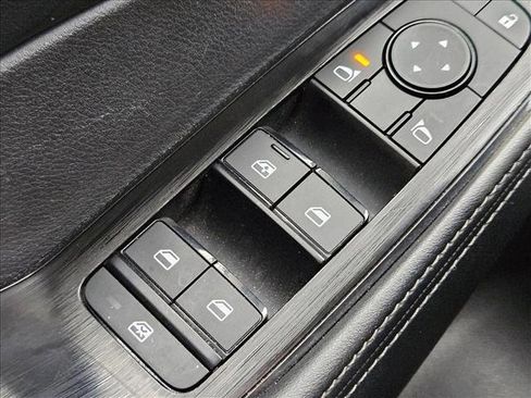 Used 2024 Nissan Rogue SV AWD/4WD image 18