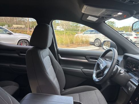 Used 2025 GMC Terrain Elevation AWD/4WD image 37