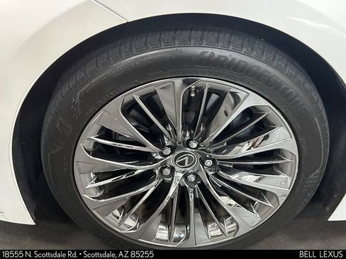 Used 2022 Lexus LS 500 w/ Interior Upgrade Package RWD image 10